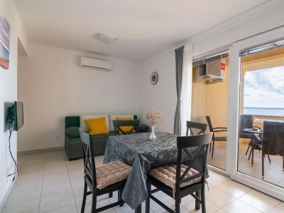 Apartment One bedroom apartment with terrace and sea view Mandre, Pag A-18748-f in Kolan - Apartment
