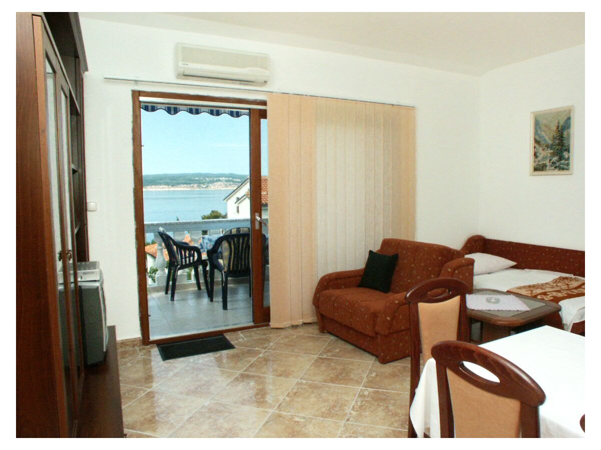 Apartment One bedroom apartment with terrace and sea view Crikvenica A-10437-a