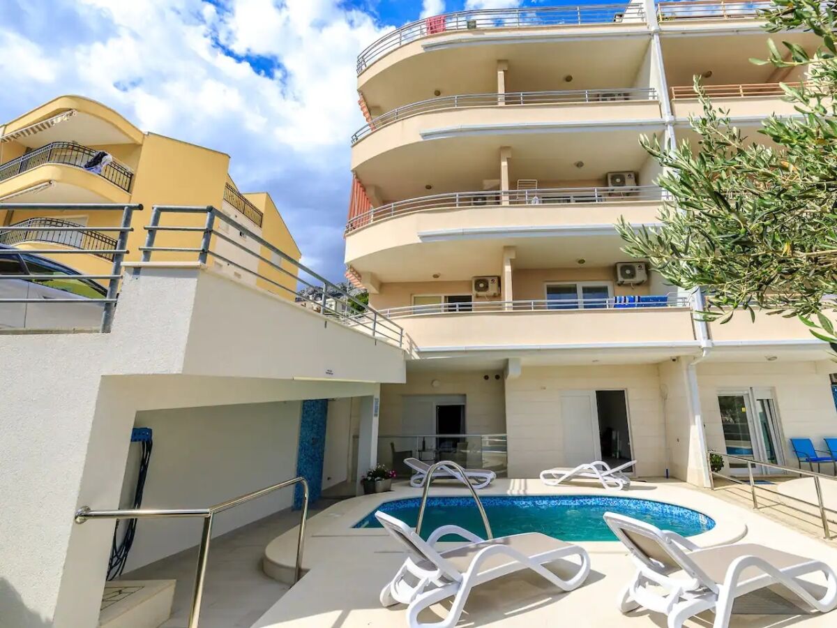 Apartment Two bedroom apartment with terrace and sea view Brela, Makarska A-19998-b - Outdoor photo 2