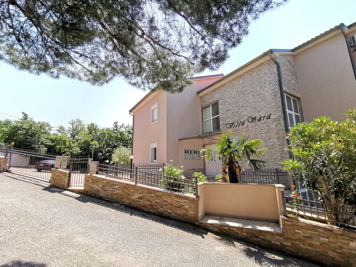 Apartment Three bedroom apartment near beach Dramalj, Crikvenica A-22501-a - Outdoor photo 2