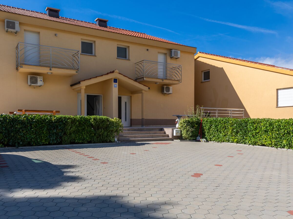 Apartment Studio flat with balcony and sea view Krvavica, Makarska AS-23540-d - Outdoor photo 5