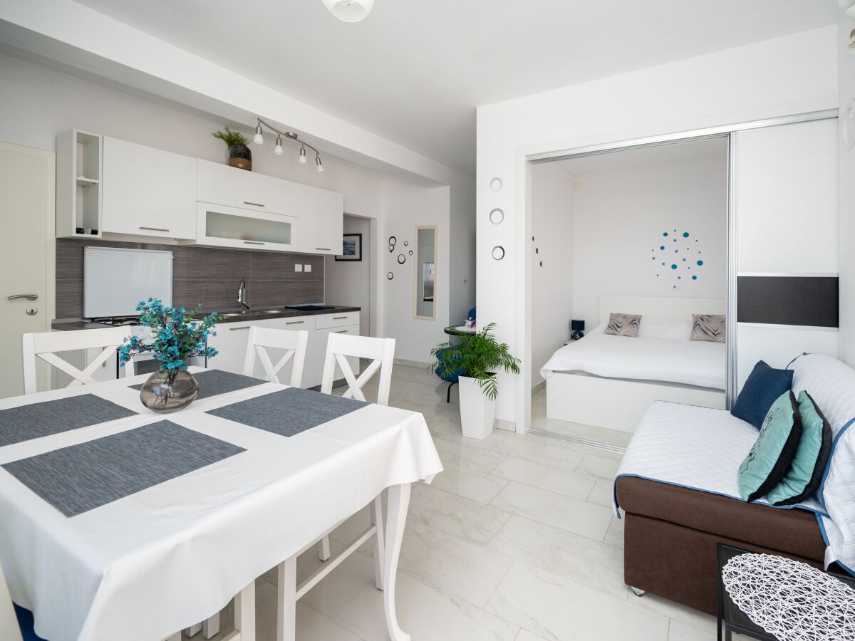 Apartment Two bedroom apartment with terrace Zaton, Zadar A-24003-b