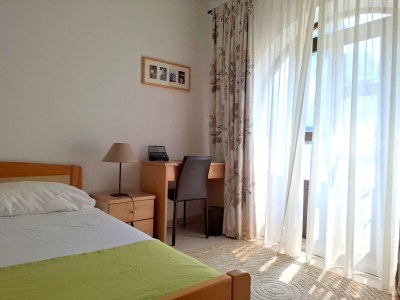 Apartment Two bedroom apartment with terrace Malinska, Krk A-25025-a - Outdoor photo 7