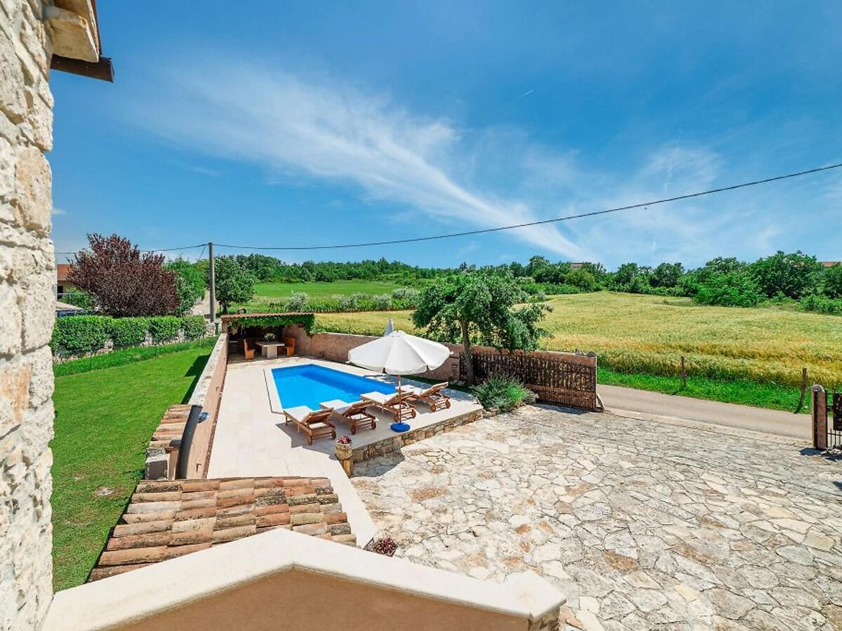 Holiday house Charming holiday home with garden - Outdoor photo 3