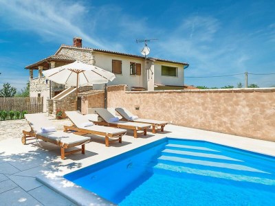 Holiday house Charming holiday home with garden - Outdoor photo 5