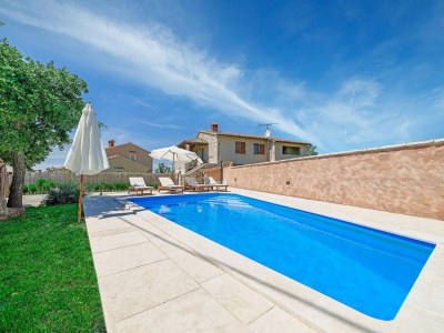 Holiday house Charming holiday home with garden - Outdoor photo 7