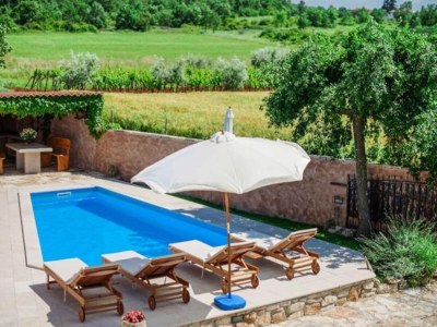 Holiday house Charming holiday home with garden - Outdoor photo 8