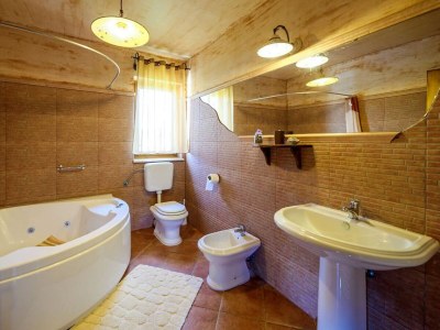 Holiday house Charming holiday home with garden - Features photo 11