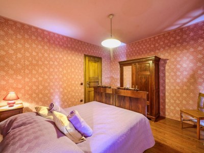 Holiday house Charming holiday home with garden - Features photo 13