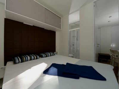 Holiday park Chalet in Baia Domizia with Private Beach - Features photo 9