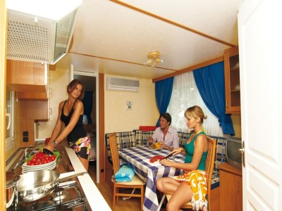 Holiday park Modern Chalet w/ Pool Views - Features photo 6