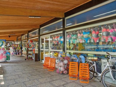 Holiday park Family Chalet in Baia Domizia - Outdoor photo 20