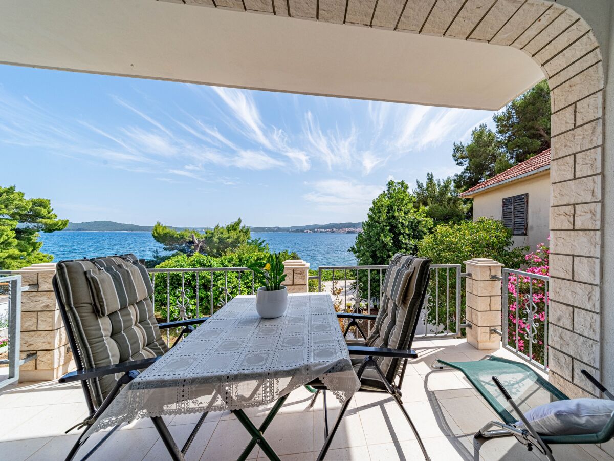 Apartment One bedroom apartment near beach Kučište - Perna, Pelješac A-21507-d