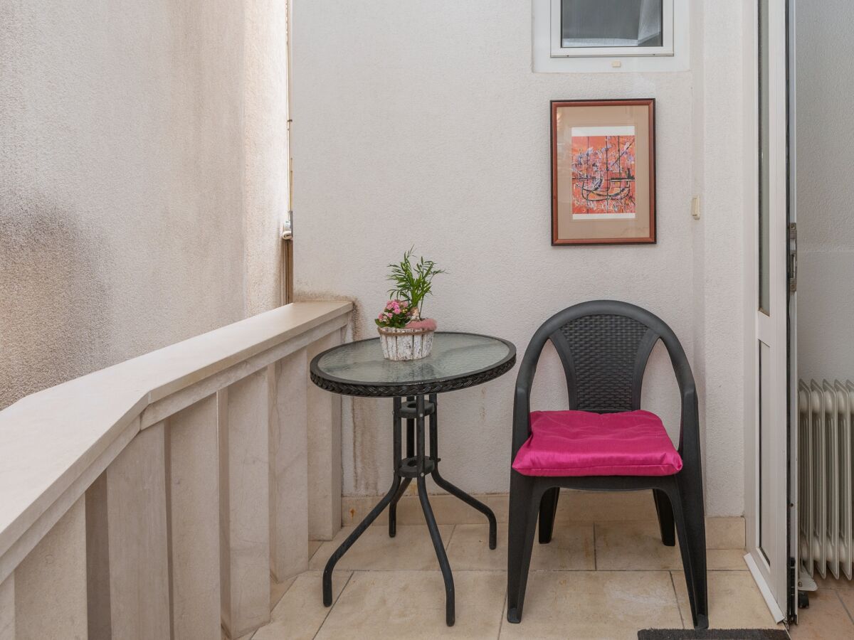 Apartment One bedroom apartment with air-conditioning Makarska A-21425-a - Outdoor photo 5