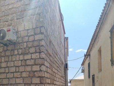 Apartment One bedroom apartment with air-conditioning Makarska A-21425-a - Outdoor photo 3
