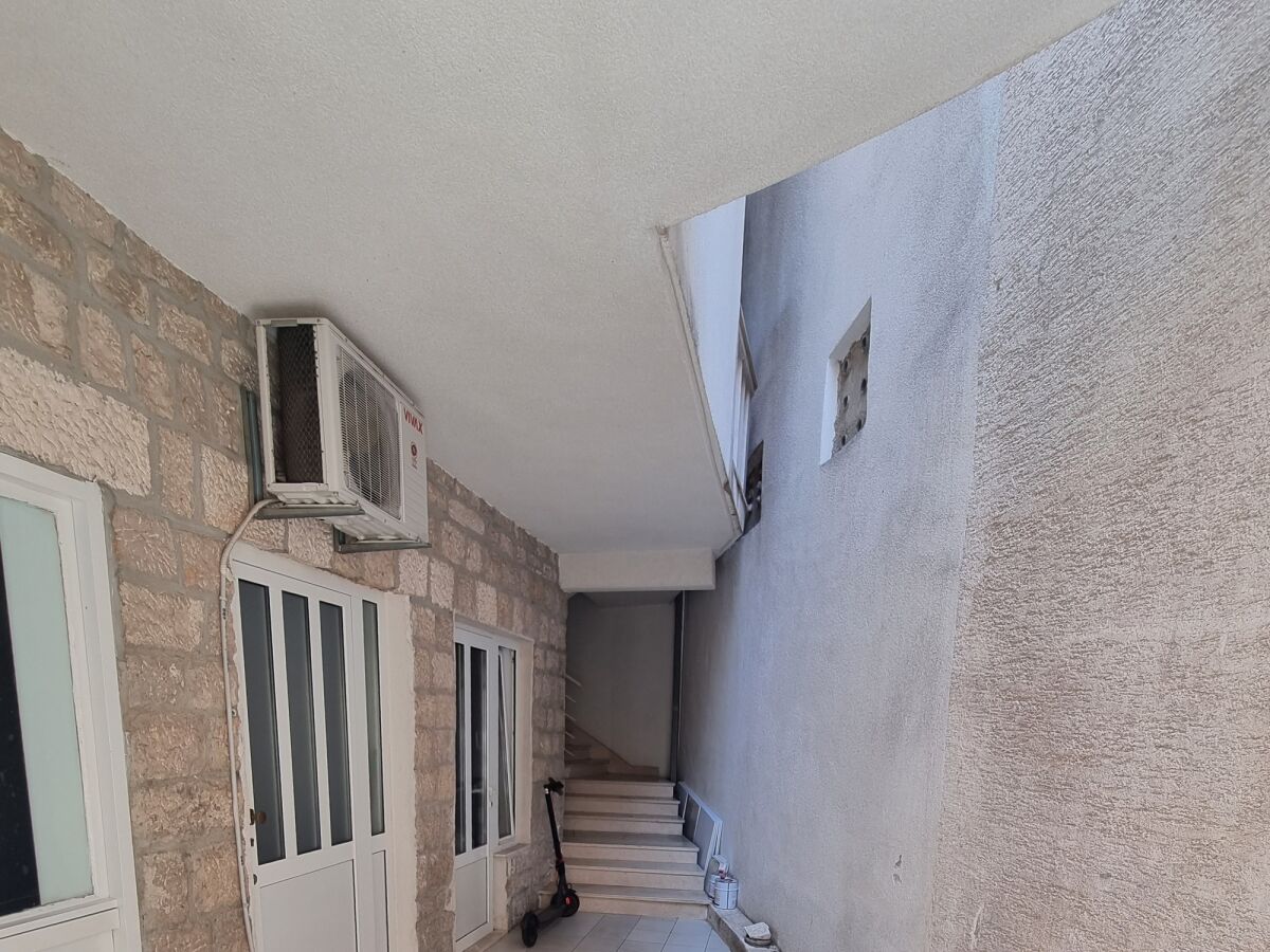 Apartment Studio flat with balcony Makarska AS-21425-a - Outdoor photo 4