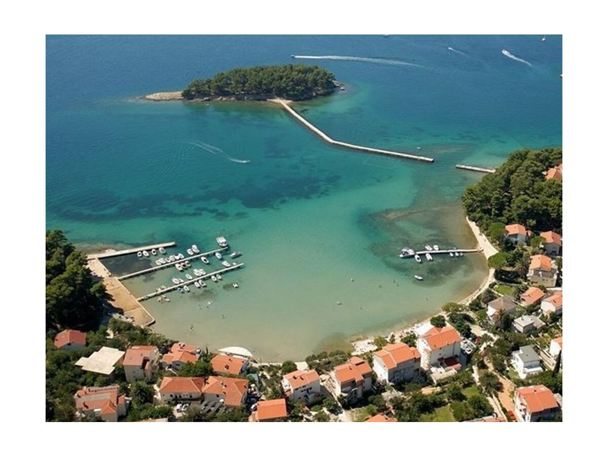 Apartment One bedroom apartment near beach Banjol, Rab A-22777-b