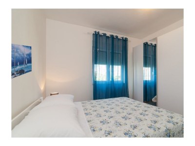 Apartment Two bedroom apartment with balcony Kaštel Novi, Kaštela A-24745-a - Outdoor photo 11
