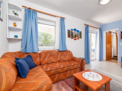 Apartment Two bedroom apartment with terrace Štinjan, Pula A-23546-a in Pula - Apartment