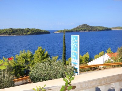 Apartment One bedroom apartment with balcony and sea view Prižba, Korčula A-9227-b - Outdoor photo 7