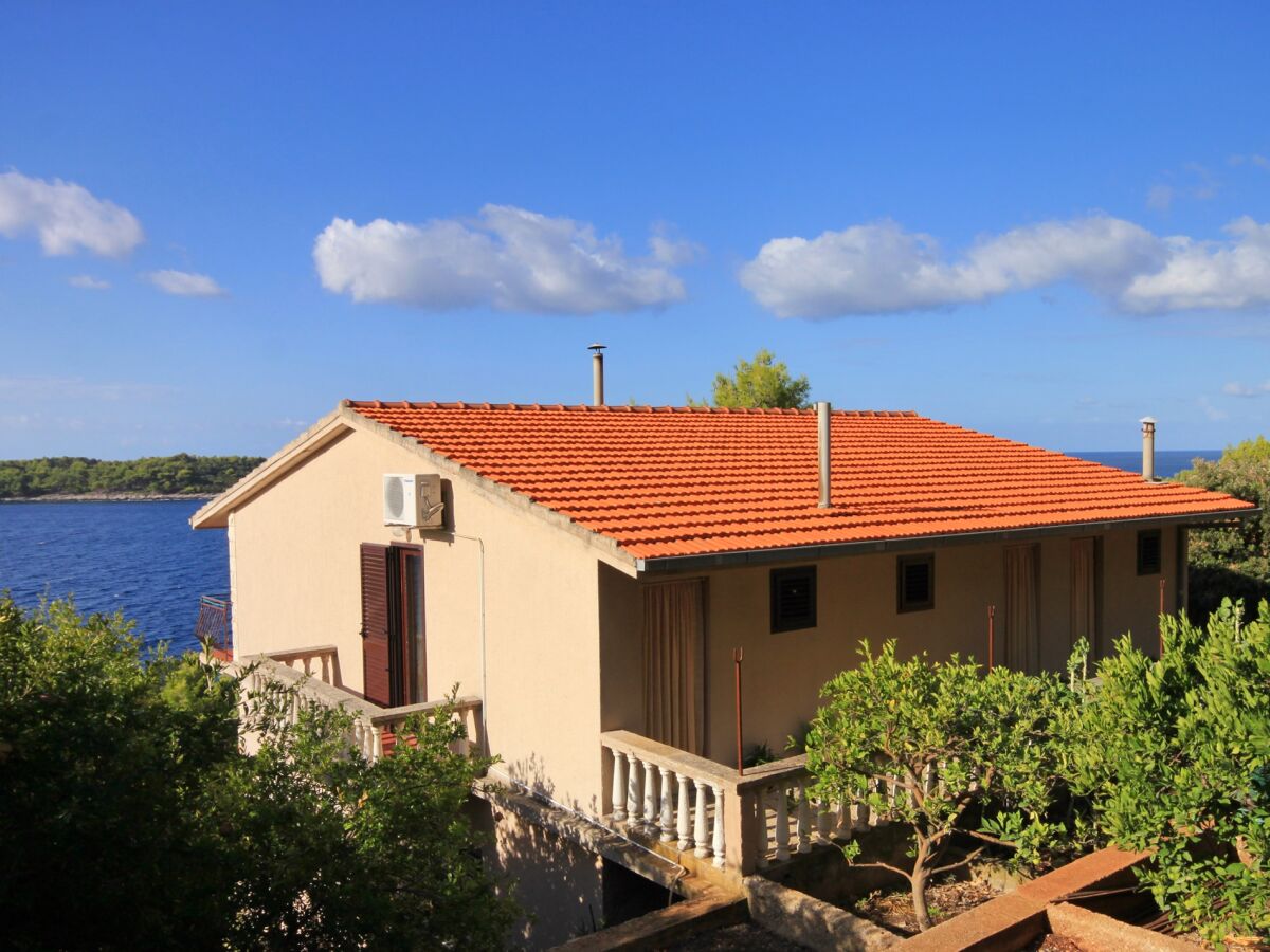 Apartment One bedroom apartment with balcony and sea view Prižba, Korčula A-9227-c - Outdoor photo 2