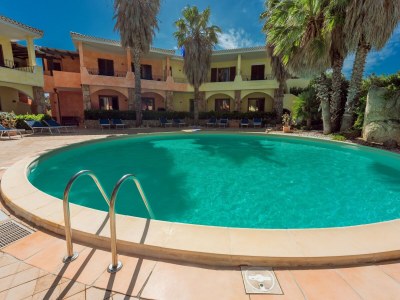 Holiday park Residence mit Gemeinschaftspool in Palau - Outdoor photo 3