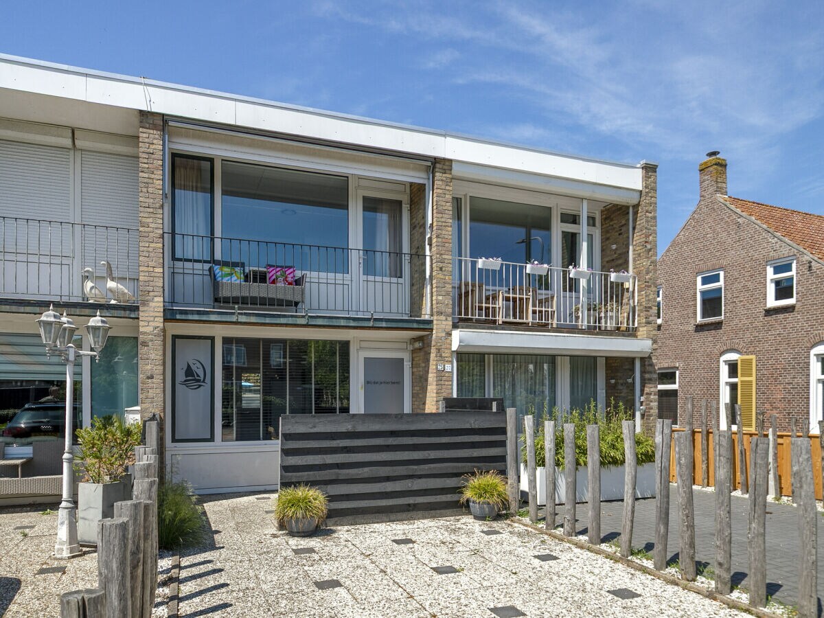 Holiday apartment Just a stone's throw from the beach