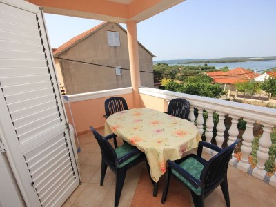 Apartment One bedroom apartment with terrace and sea view Kraj, Pašman A-331-b in Tkon - Apartment