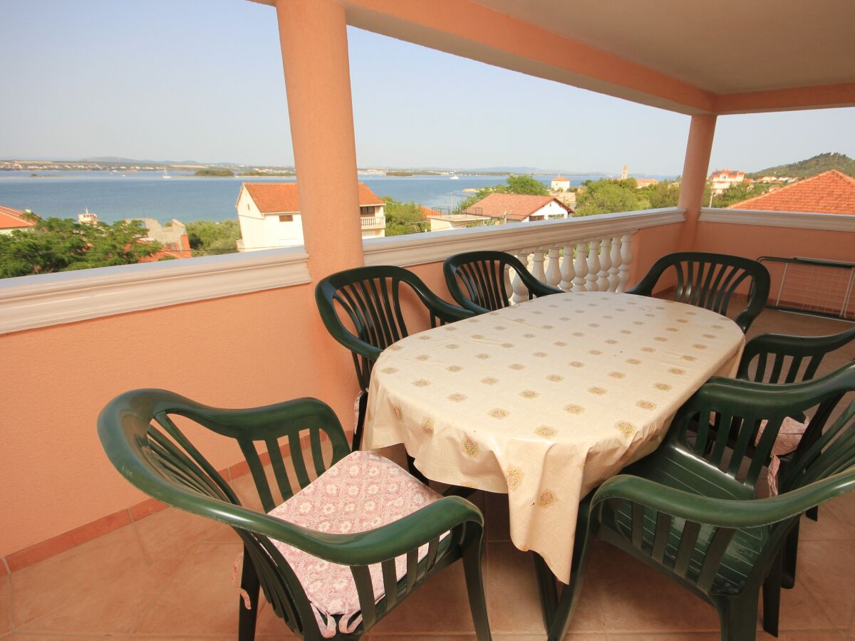 Apartment Two bedroom apartment with terrace and sea view Kraj, Pašman A-331-c