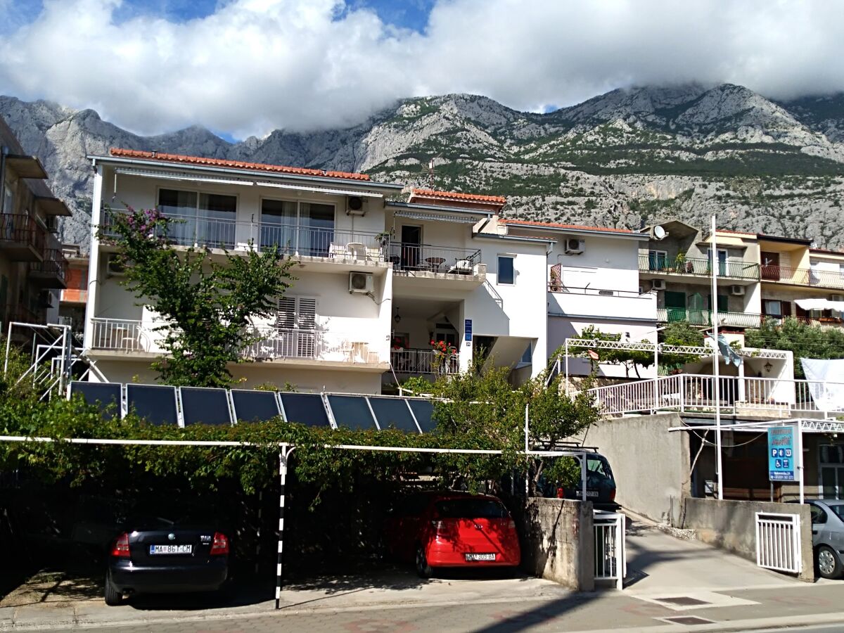 Apartment Apartments with parking space Makarska - 9696 - Outdoor photo 2