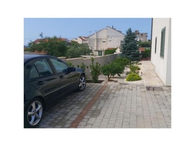 Apartment Two bedroom apartment with balcony and sea view Brodarica, Šibenik A-25027-c - Outdoor photo 11
