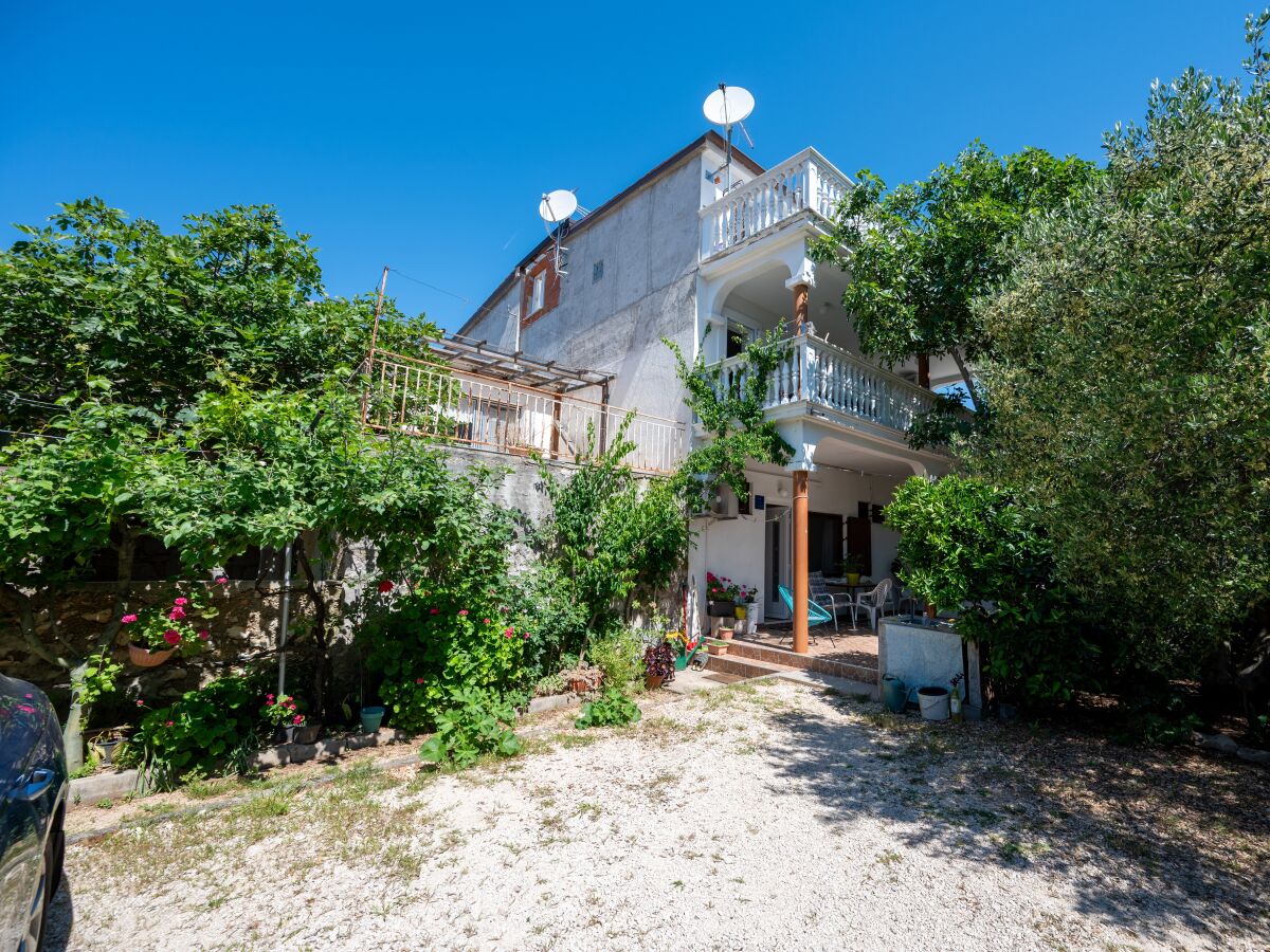 Apartment Two bedroom apartment with terrace Pakoštane, Biograd A-22462-c - Outdoor photo 5