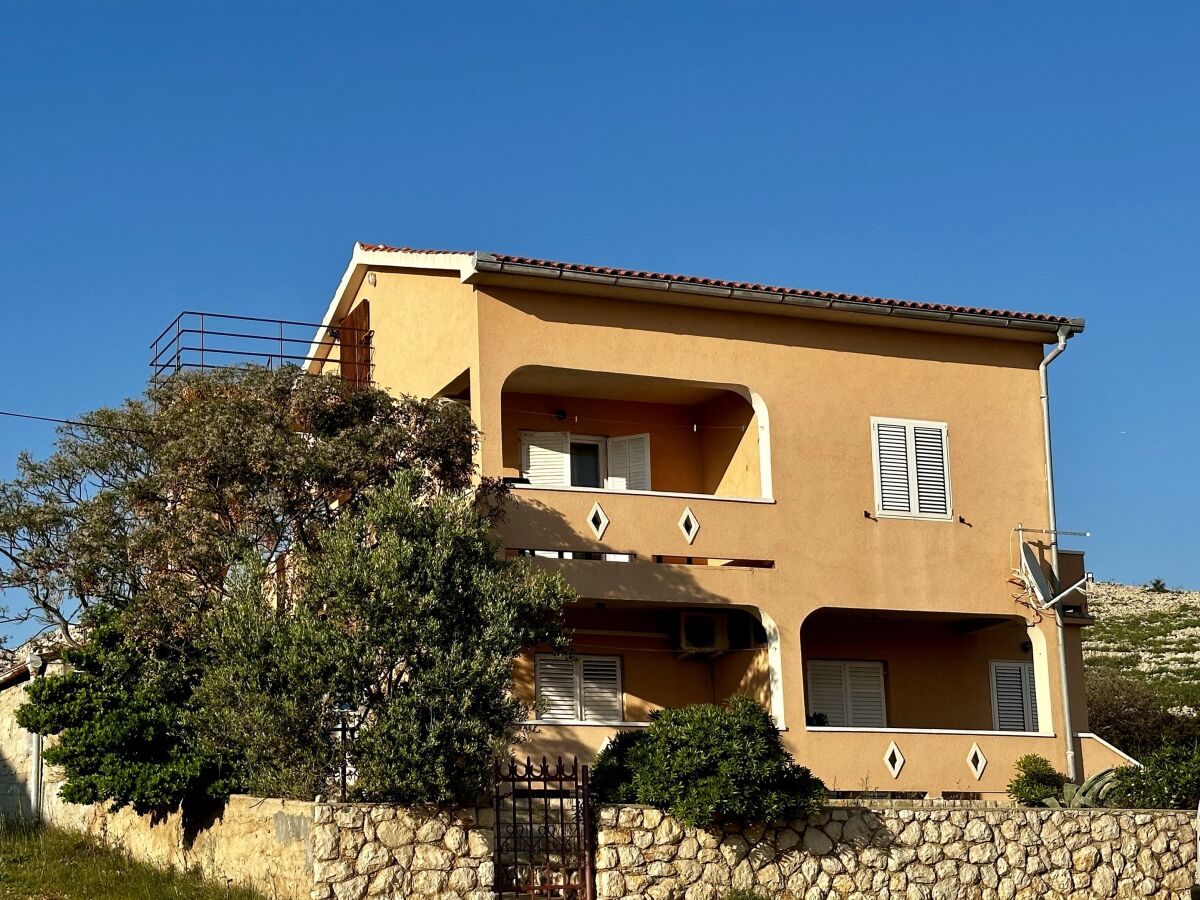 Apartment Two bedroom apartment with terrace and sea view Vidalići, Pag A-24330-a - Outdoor photo 2