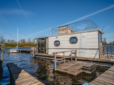 Holiday park Houseboat at Marina with Lake Views in Uitgeest - Holiday park