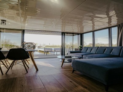 Holiday park Houseboat at Marina with Lake Views - Features photo 20