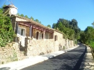Holiday house Charming holiday home with swimming pool. - Outdoor photo 4