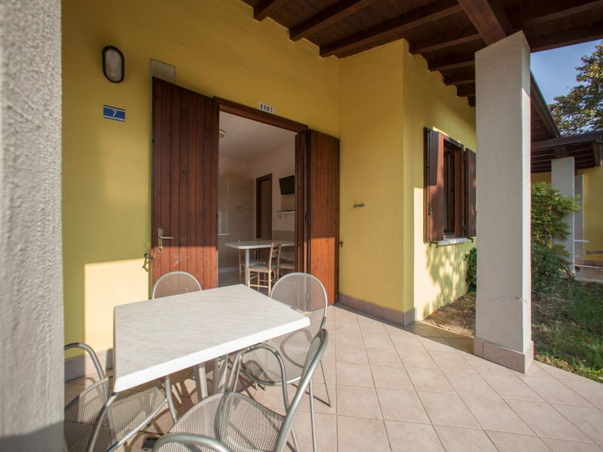 Holiday park Residence The Garda Village in Sirmione - Outdoor photo 5