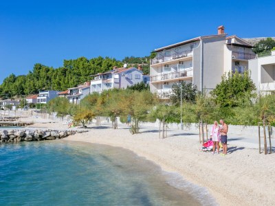 Apartment One bedroom apartment near beach Podstrana, Split A-13725-a in Podstrana - Apartment