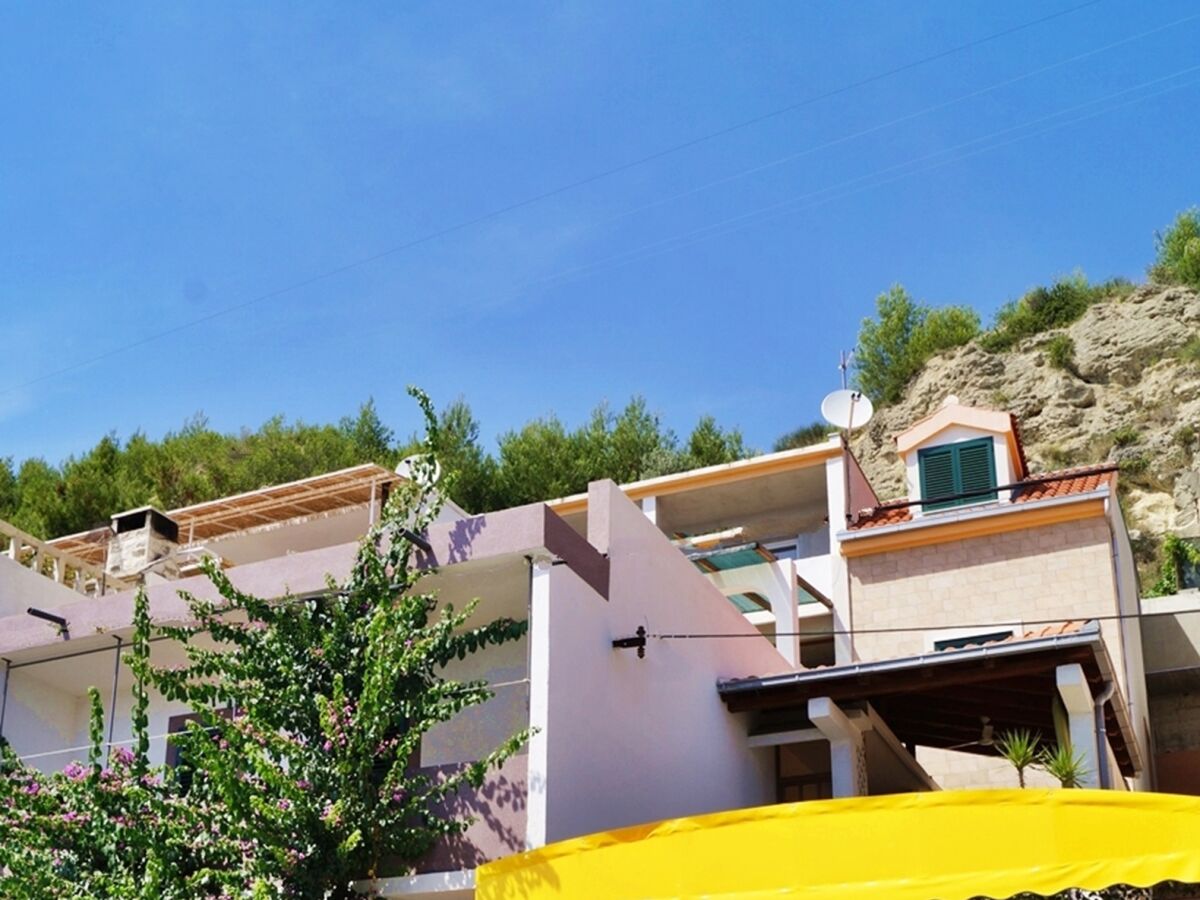 Apartment Two bedroom apartment near beach Krilo Jesenice, Omiš A-15145-c - Outdoor photo 3