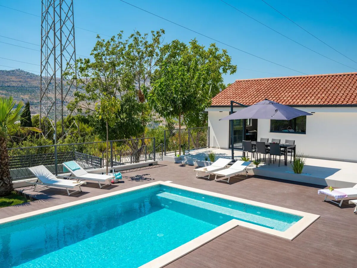 Villa Villa Florinda with Pool near Split