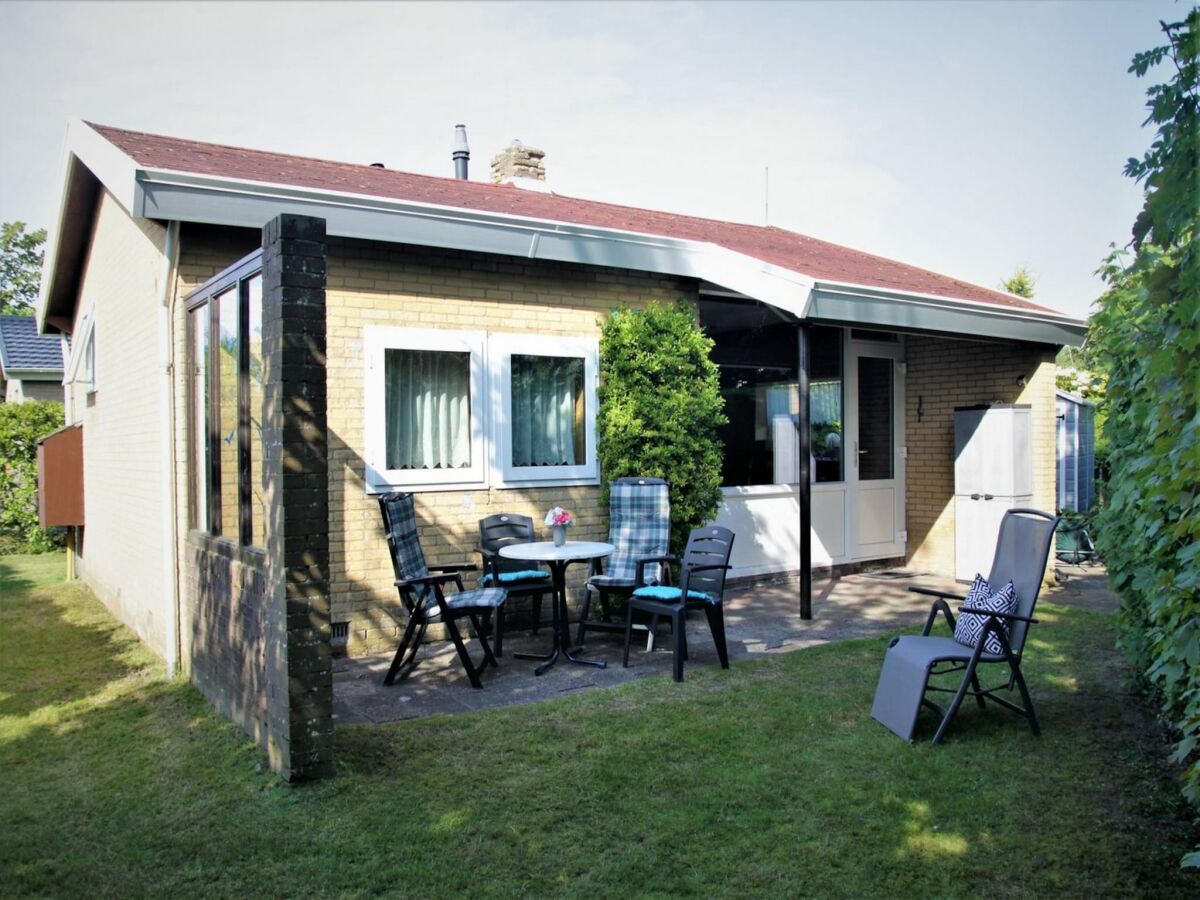 Holiday house Appealing bungalow with large garden