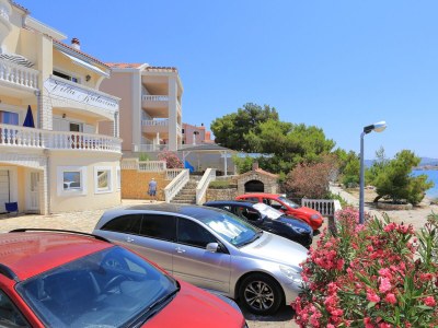 Apartment Two bedroom apartment near beach Brodarica, Šibenik A-15270-c - Outdoor photo 29