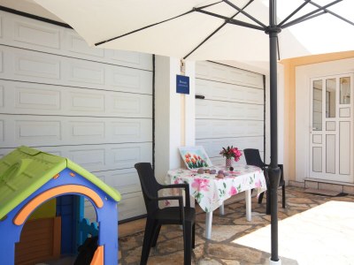 Apartment One bedroom apartment near beach Brodarica, Šibenik A-15270-e - Outdoor photo 18