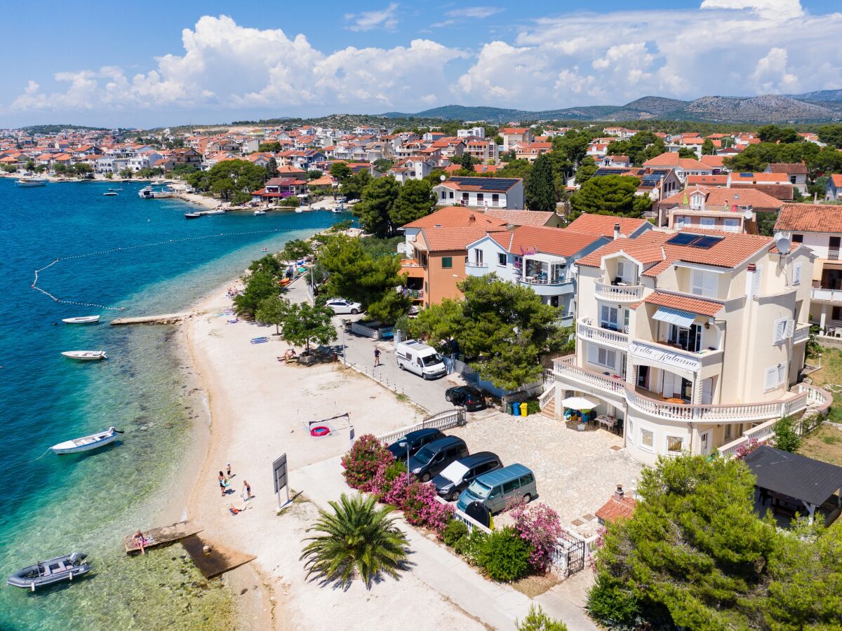 Apartment Two bedroom apartment near beach Brodarica, Šibenik A-15270-g - Outdoor photo 3