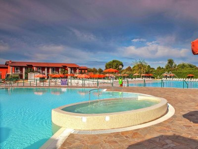 Holiday park Caravanpark The Garda Village, Sirmione - Outdoor photo 11