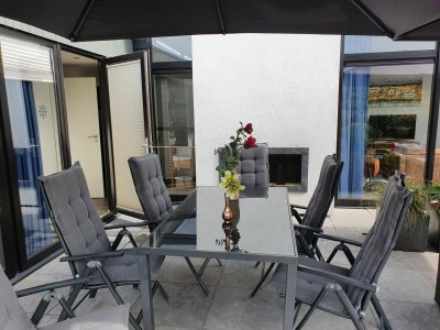 Holiday house Chalet Lampenfieber mit Zaun Hausnr. A027 - Outdoor photo 6