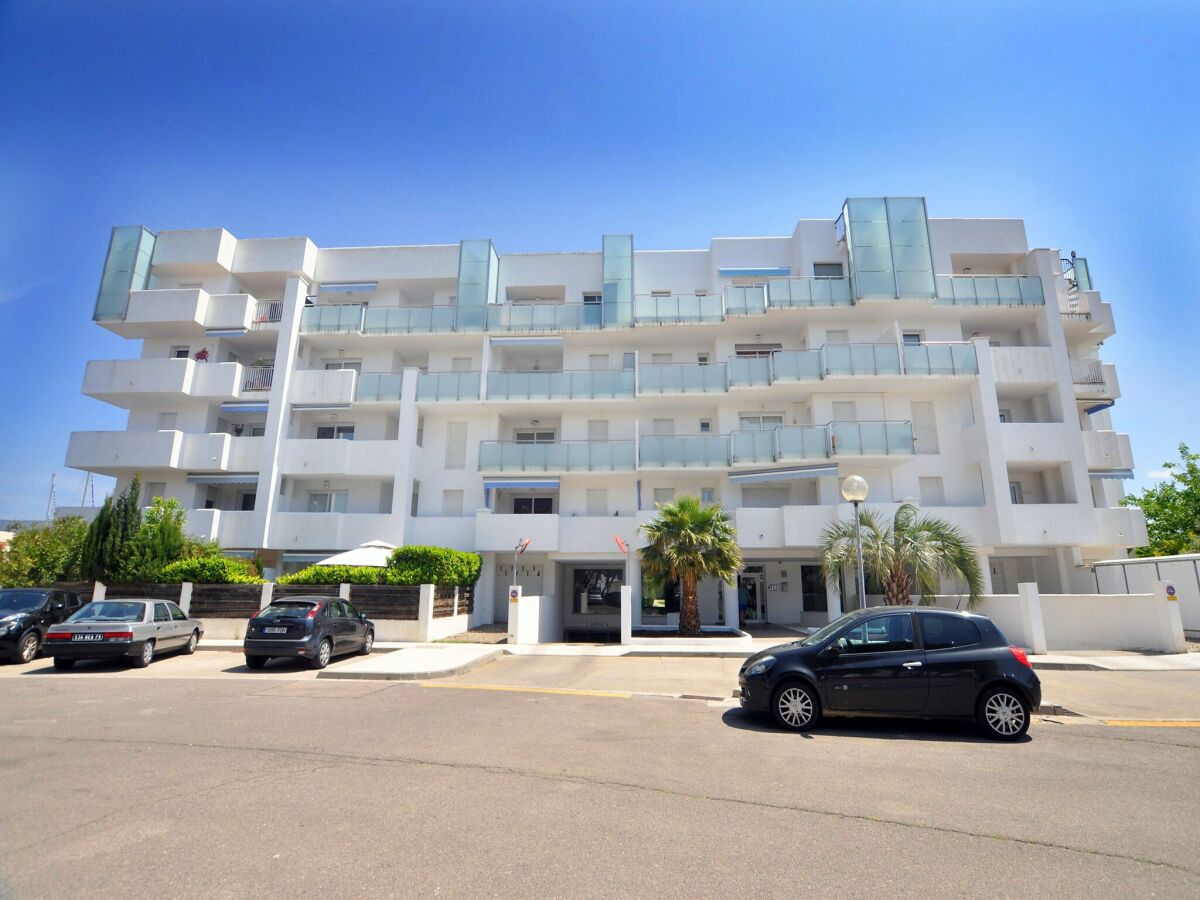 Apartment Apartment in Roses near Sandy Beach - Outdoor photo 2