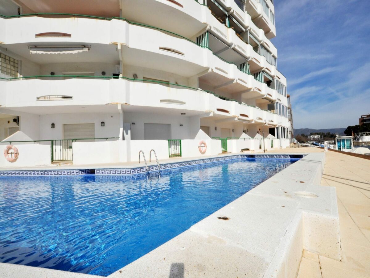 Apartment Apartment in Roses near Santa Margarita Beach