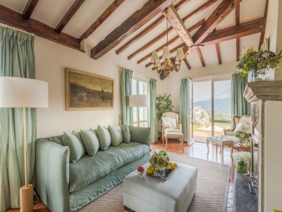 Villa Villa in Tuscany with Pool and Scenic Views - Features photo 44