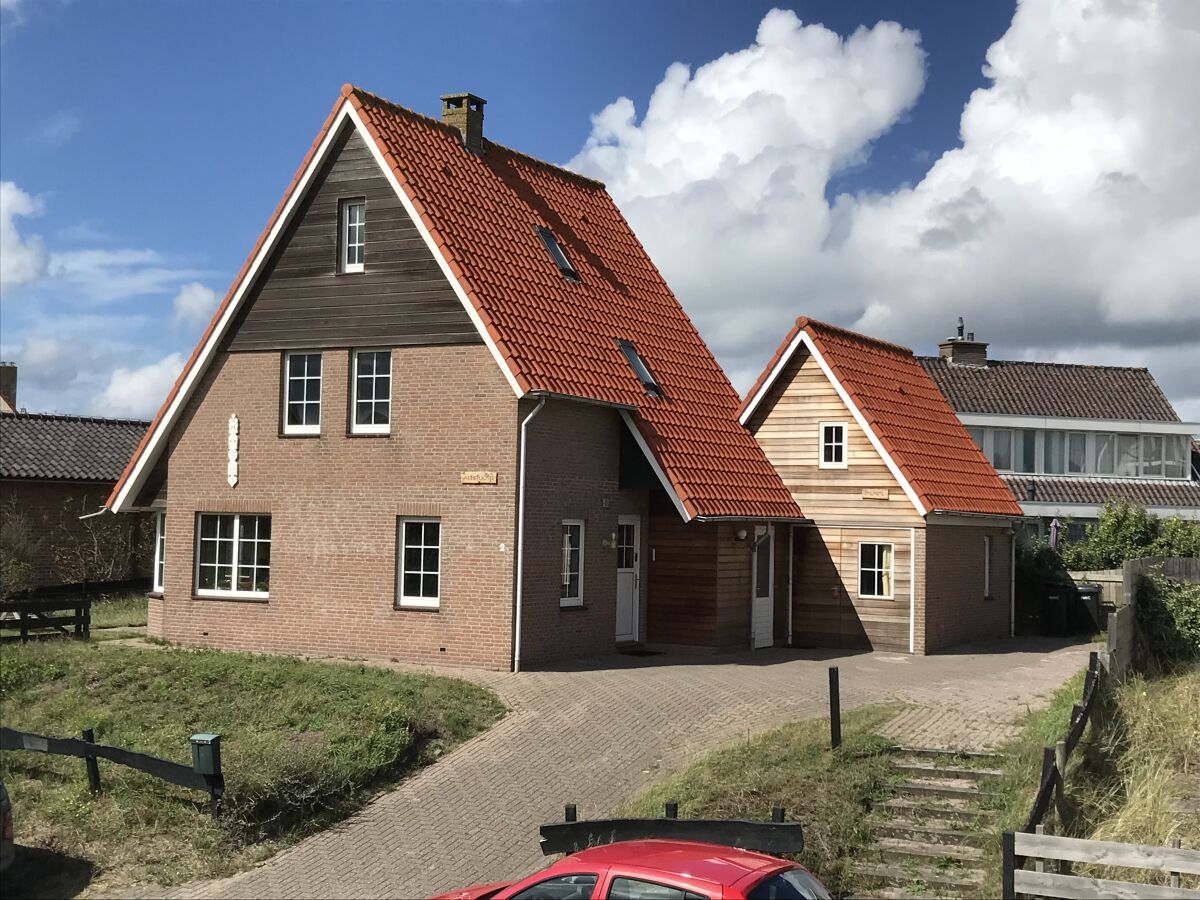 Holiday house Almroosje